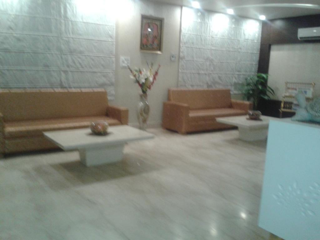 Hotel Krishna International Vrindāvan Exterior photo