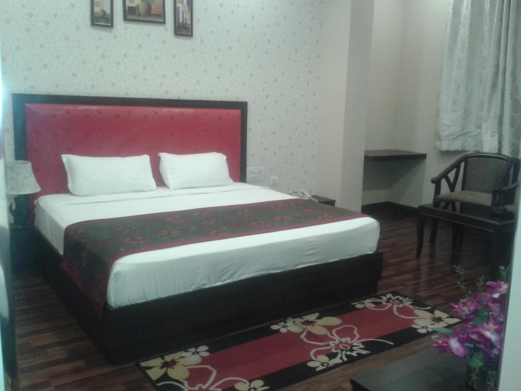 Hotel Krishna International Vrindāvan Exterior photo