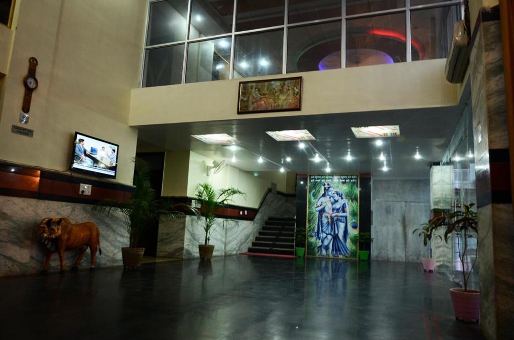 Hotel Krishna International Vrindāvan Exterior photo